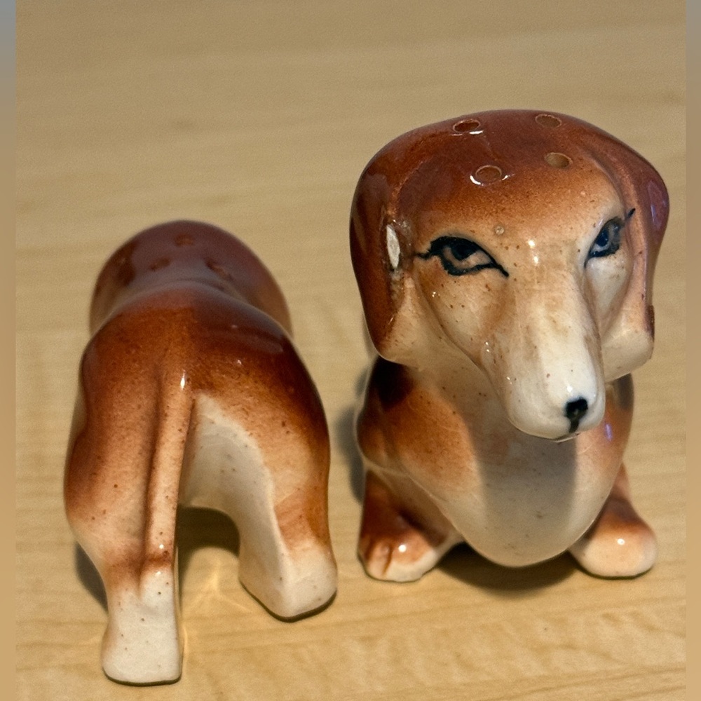 Vintage Dachshund Salt and Pepper Shakers - Picture 7 of 12